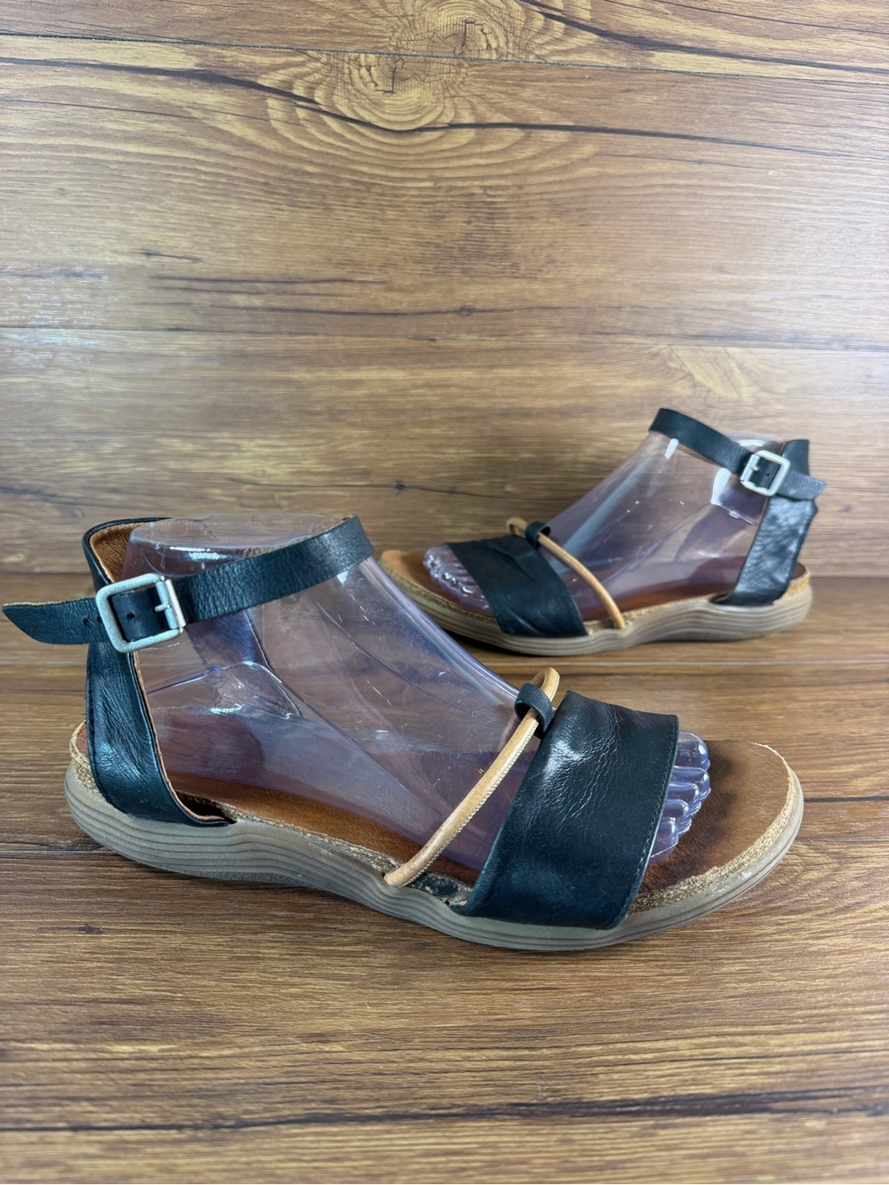 Miz Mooz Marcie Leather Wide Width Ankle Strap Sandals Shoes Women’s Size 8.5 39